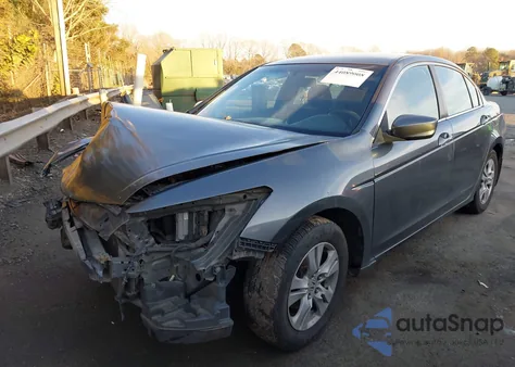 2010 Honda Accord 2.4 Lx-P z USA, uszkodzony, nr VIN 1HGCP2F42AA070756